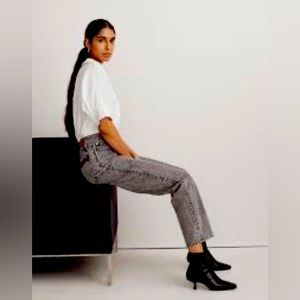 Perfect vintage straight jeans in acid wash